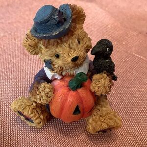 Halloween pumpkin bear three inches